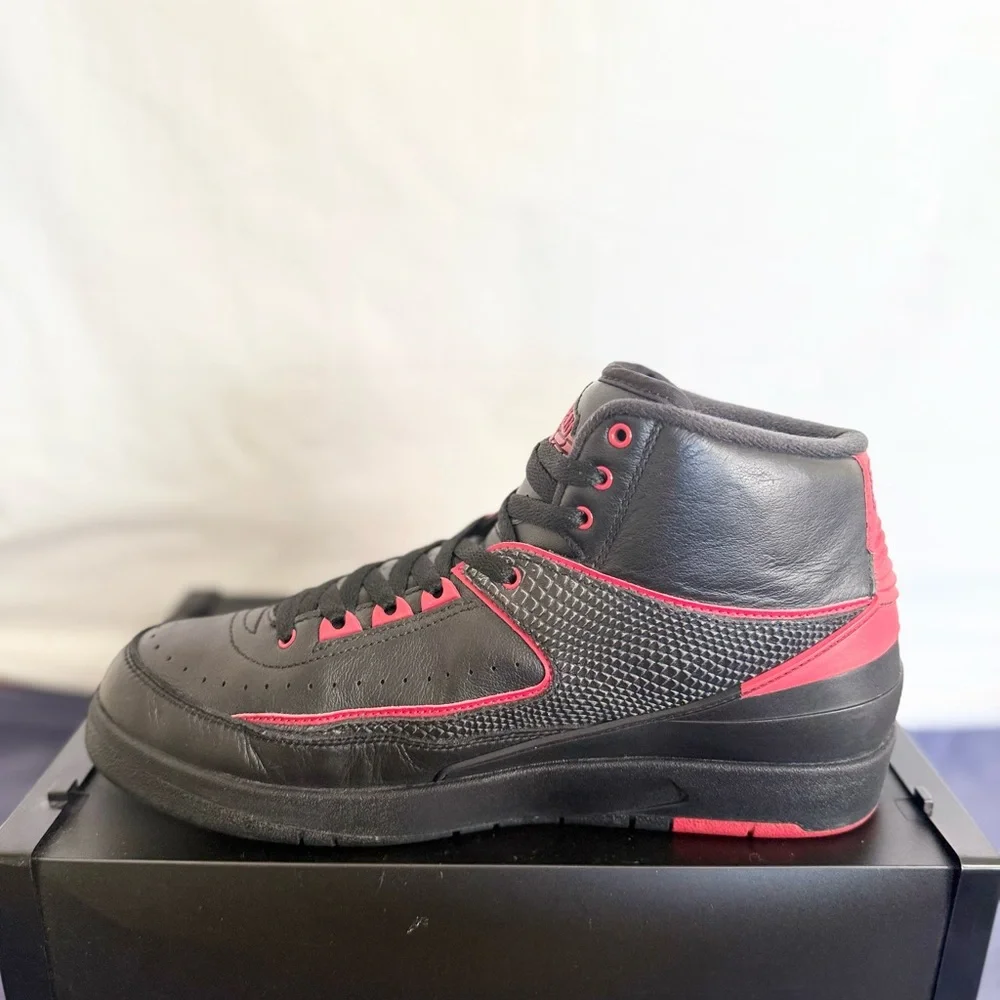 AUTHENTIC Jordan 2 Retro Alternate 87 size 9.5 834274-001 2016 PRE-OWNED - Picture 4 of 8